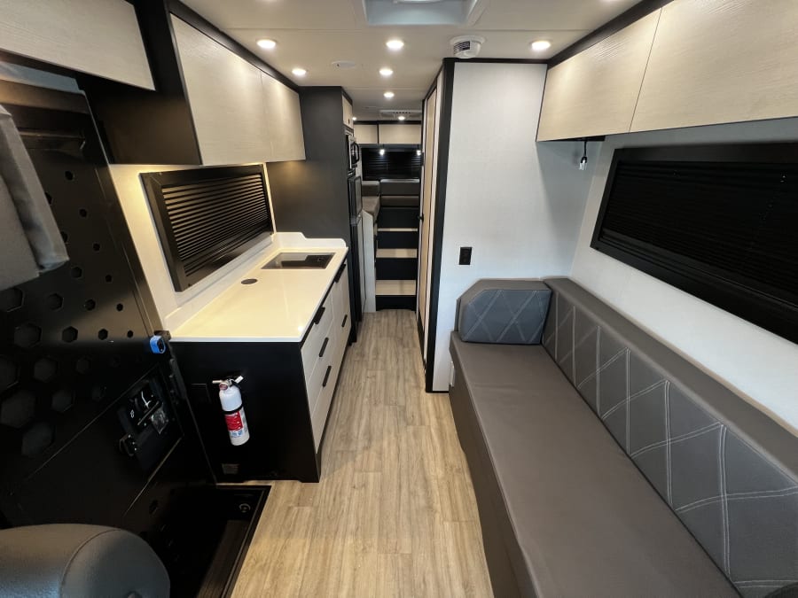 2026 Tiffin OPEN TRAIL — interior view