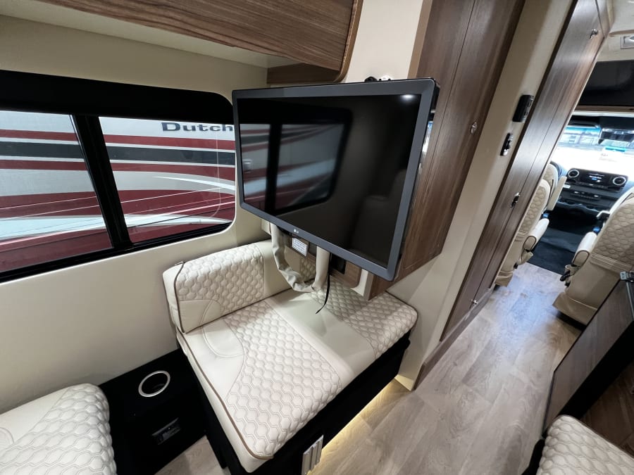 2026 Midwest Automotive Designs HERITAGE — photo 24 view
