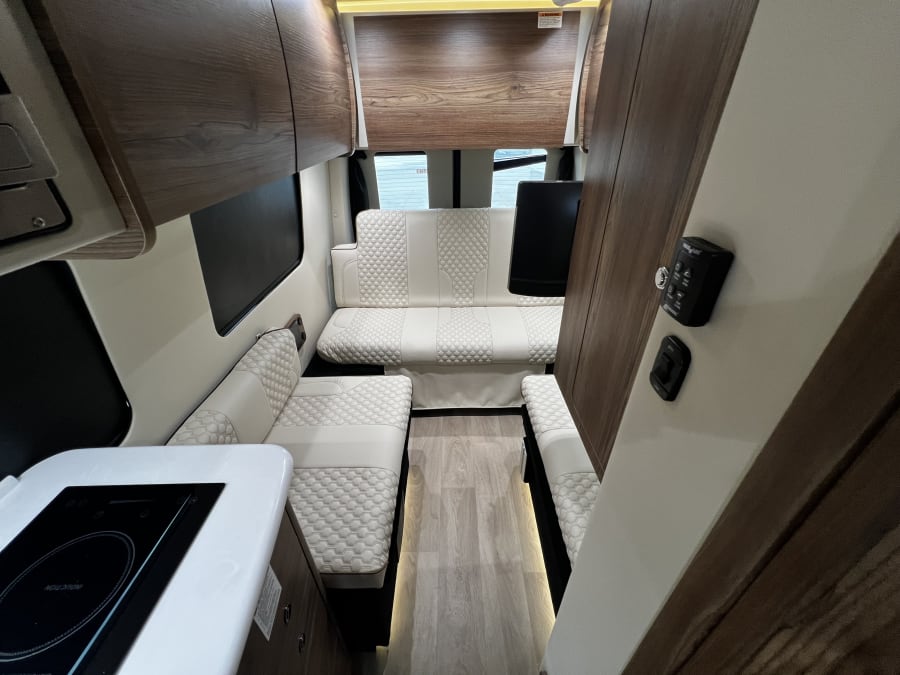 2026 Midwest Automotive Designs HERITAGE — photo 26 view