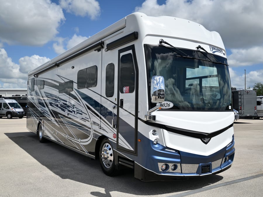 2026 Fleetwood DISCOVERY LXE