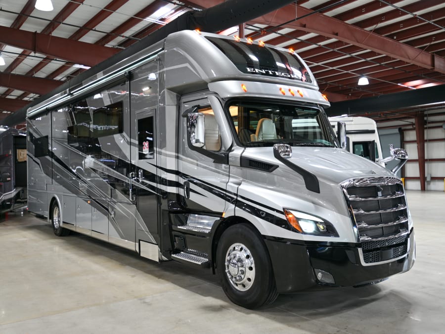 2026 Entegra CENTURION