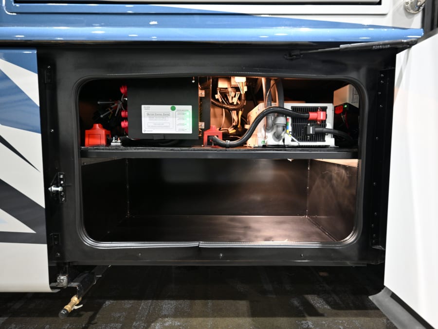 2026 Fleetwood BOUNDER — photo 36 view