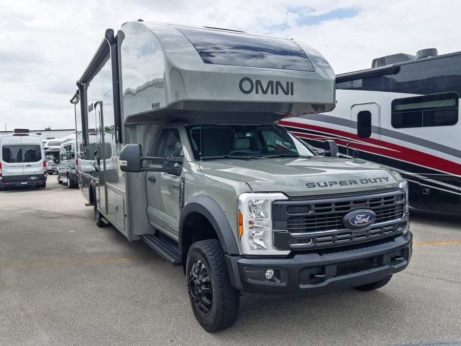2027 Thor Motor Coach OMNI TRAIL