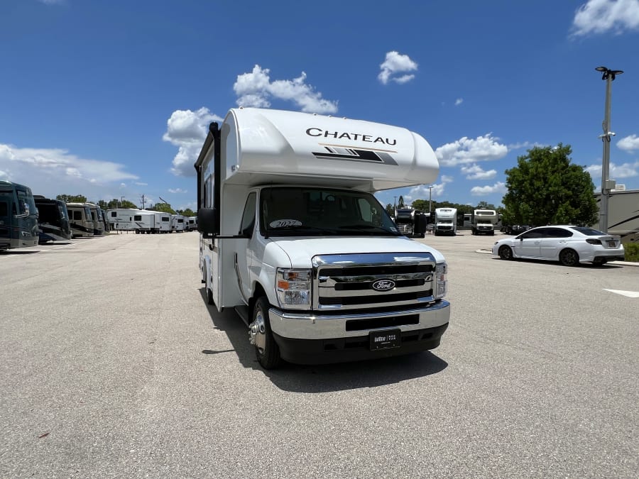 2027 Thor Motor Coach CHATEAU