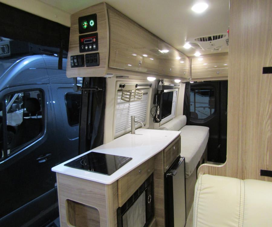 2022 Winnebago BOLDT — detail view