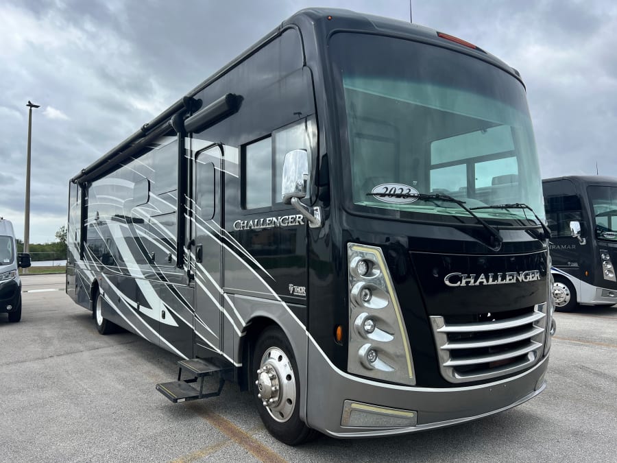 2023 Thor Motor Coach CHALLLENGER