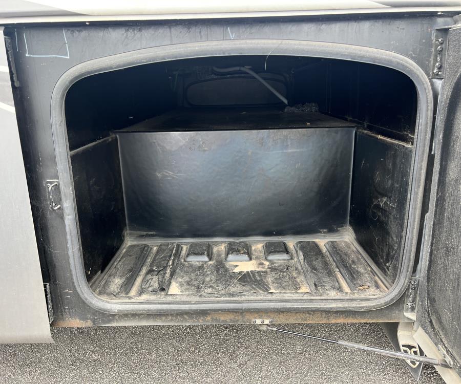 2023 Thor Motor Coach CHALLLENGER — photo 50 view