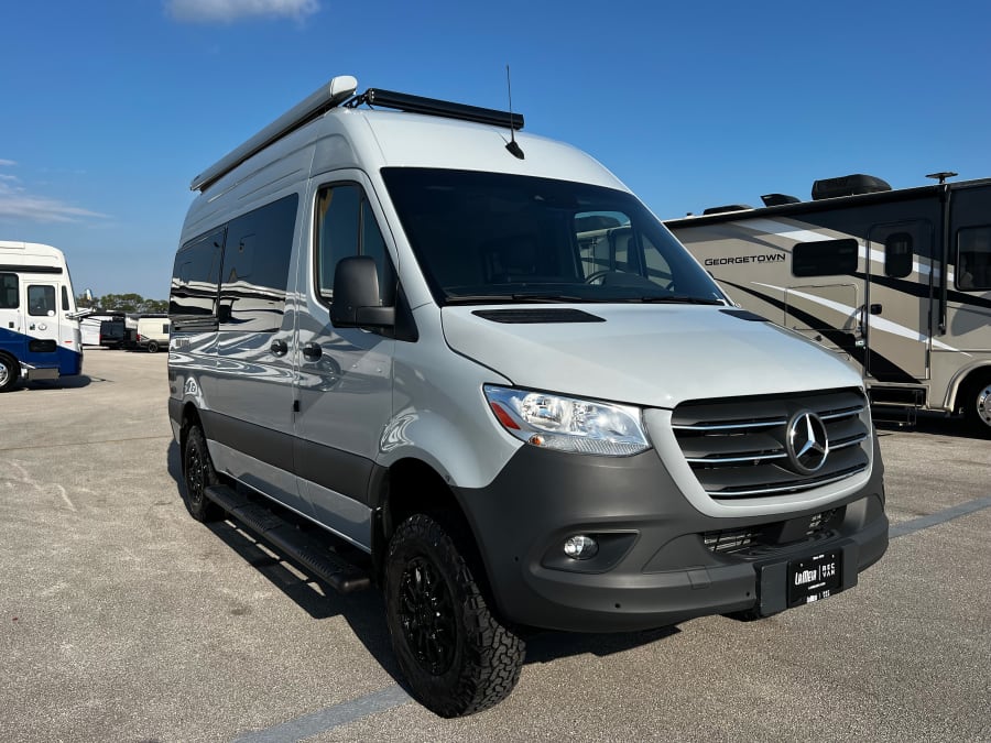 2025 Thor Motor Coach EDDIE BAUER