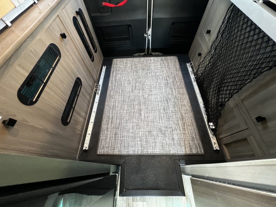 2025 Thor Motor Coach EDDIE BAUER — photo 25 view