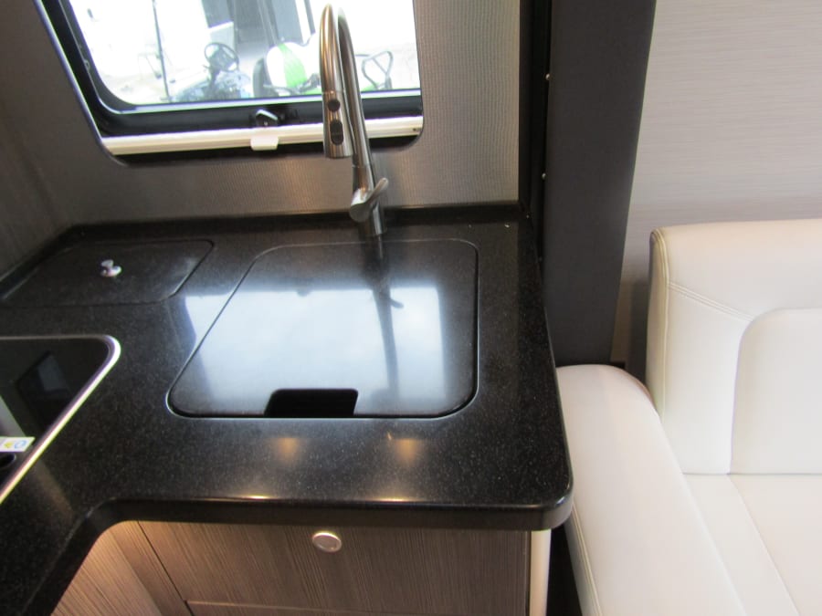 2021 Airstream ATLAS — photo 11 view