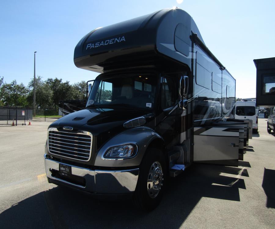2023 Thor Motor Coach PASADENA — photo 36 view