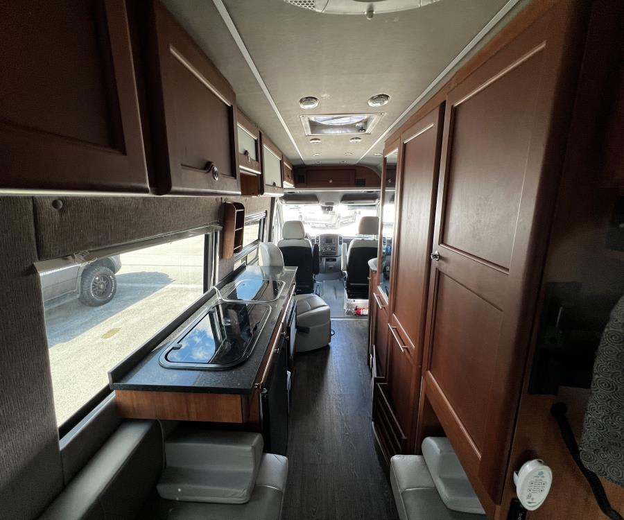 2018 Roadtrek ADVENTUROUS — interior view