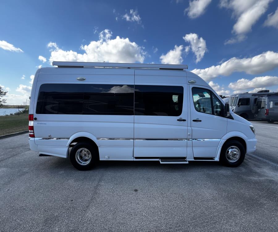 2018 Roadtrek ADVENTUROUS — photo 22 view
