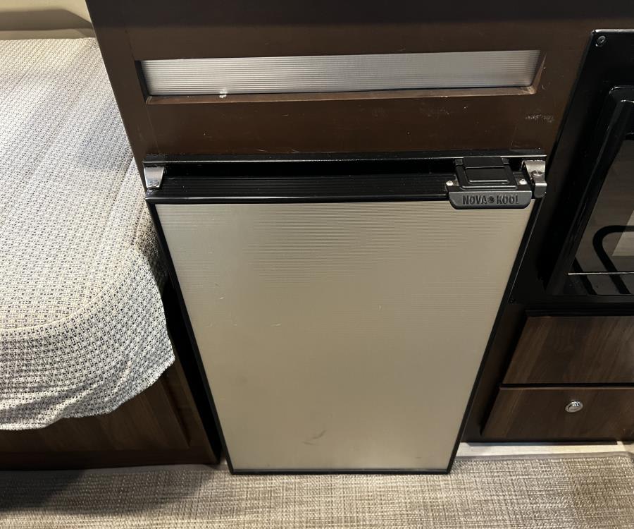 2021 Winnebago TRAVATO — photo 10 view