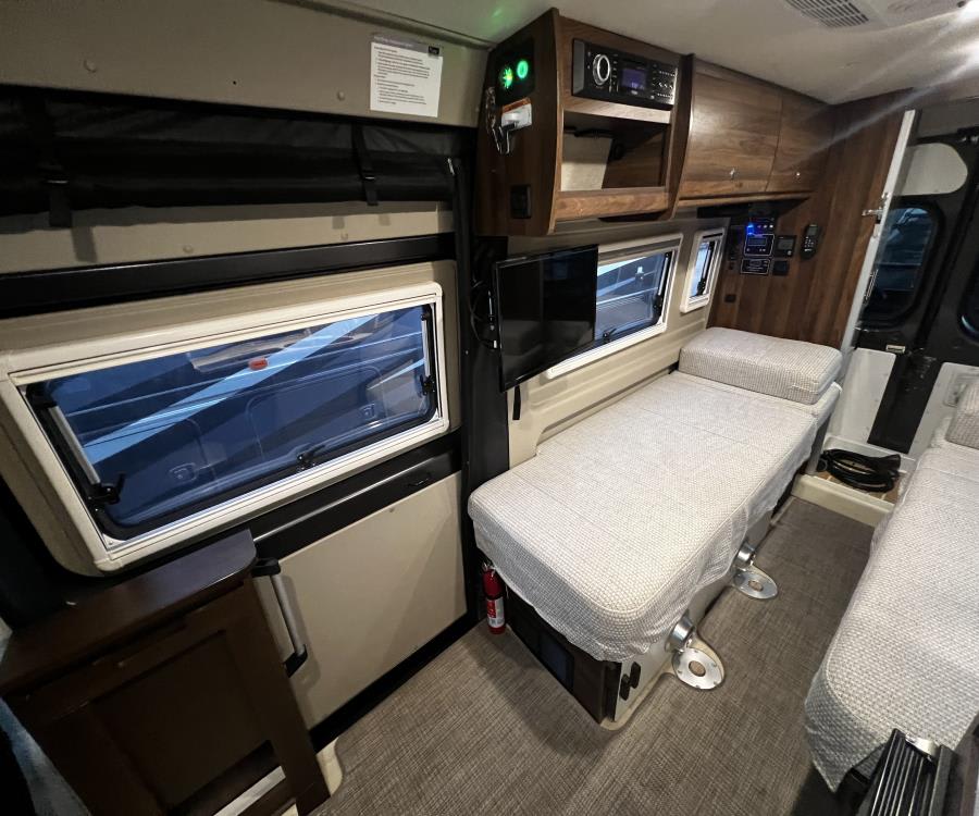 2021 Winnebago TRAVATO — photo 15 view