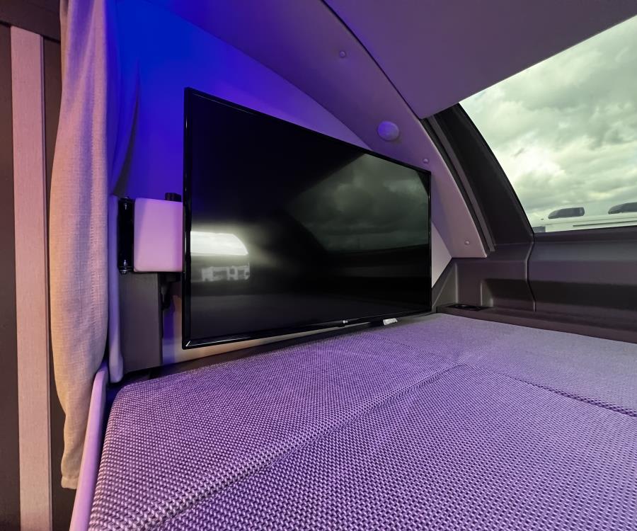 2024 Thor Motor Coach MAGNITUDE — photo 27 view