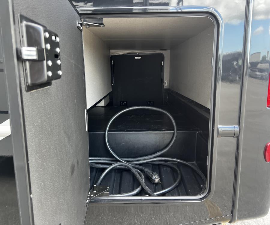2024 Thor Motor Coach MAGNITUDE — photo 36 view