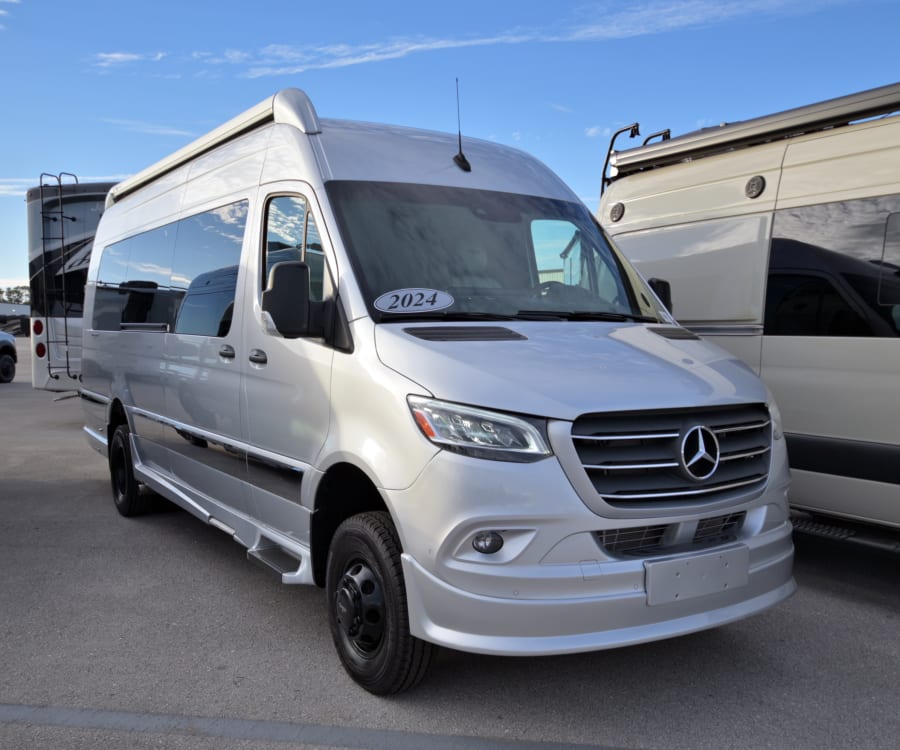 2024 Grech RV STRADA-ION AWD