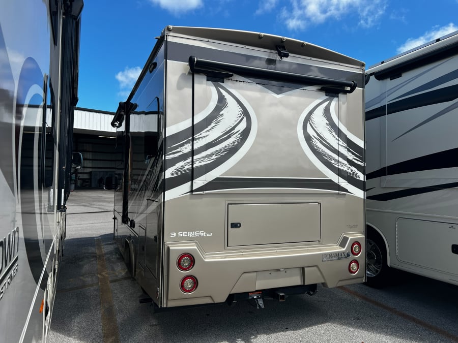 2022 Dynamax ISATA SERIES 3 — photo 45 view