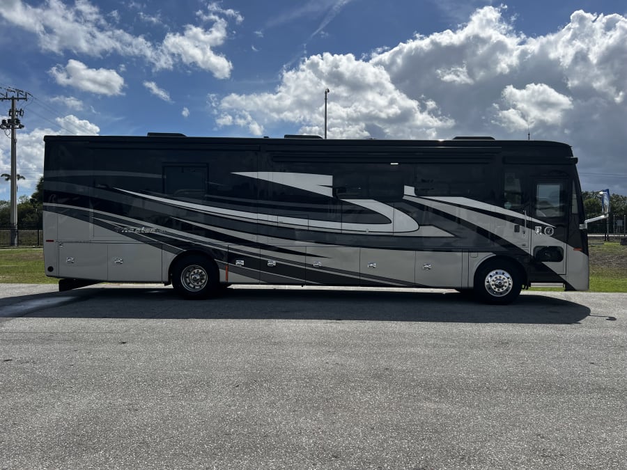 2025 Tiffin PHAETON — photo 48 view