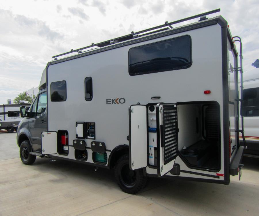 2026 Winnebago EKKO — photo 23 view