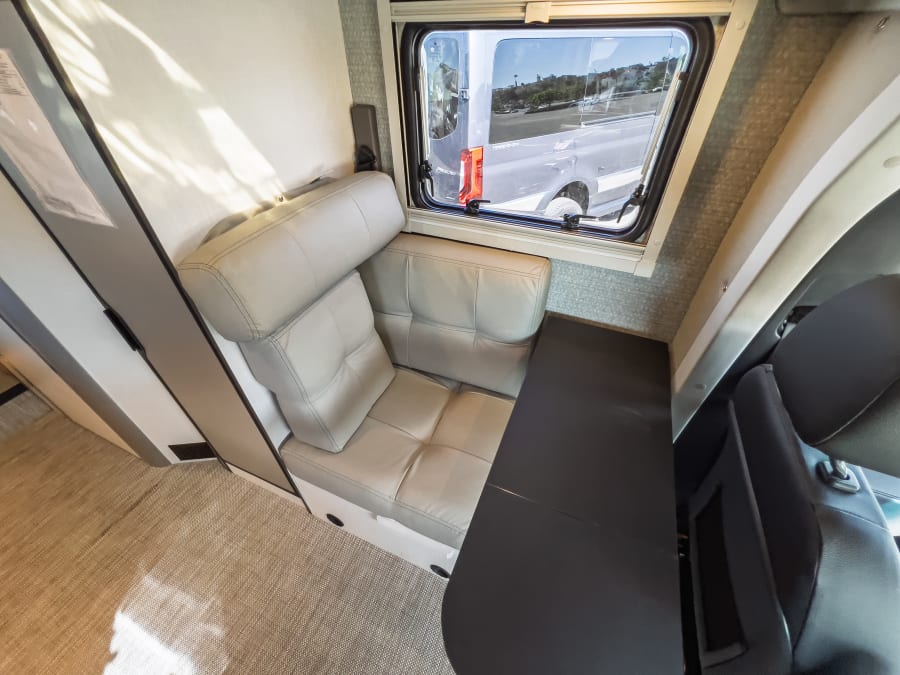 2026 Winnebago EKKO — photo 7 view