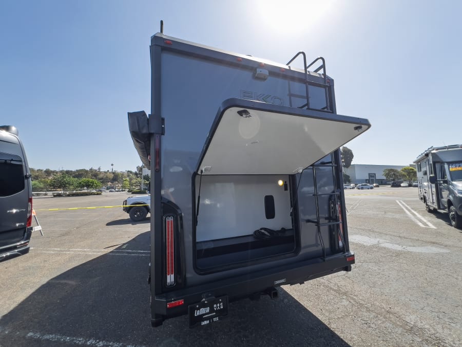 2026 Winnebago EKKO — photo 30 view