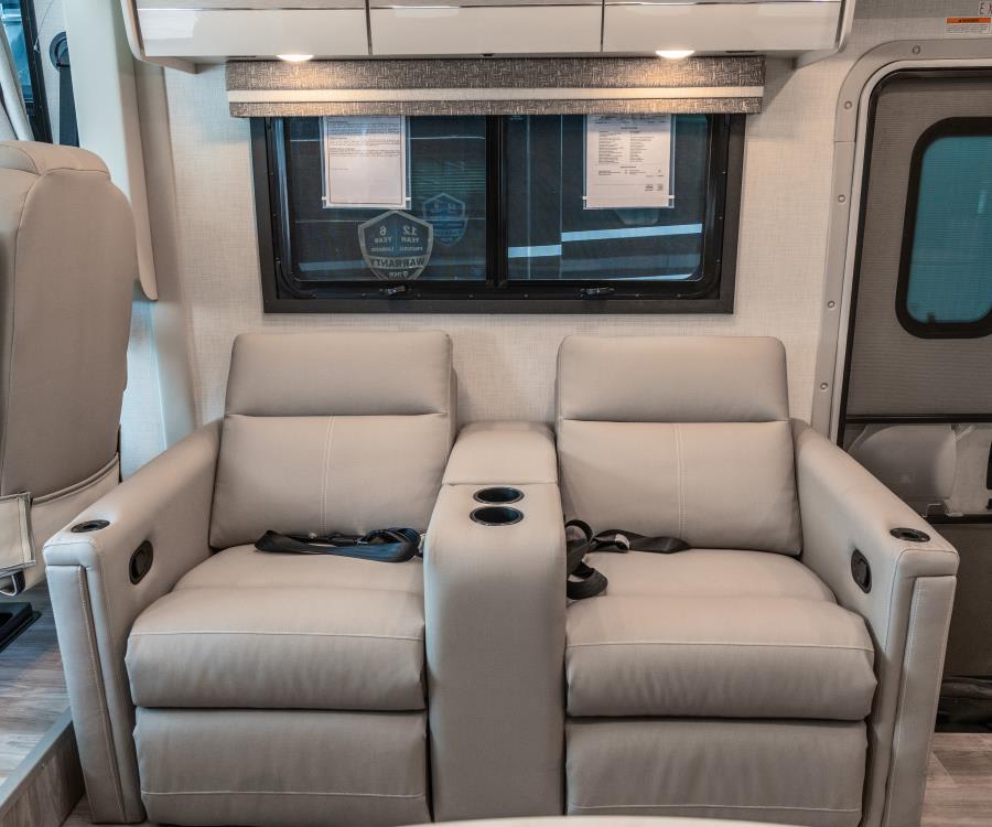 2026 Thor Motor Coach VEGAS — photo 13 view
