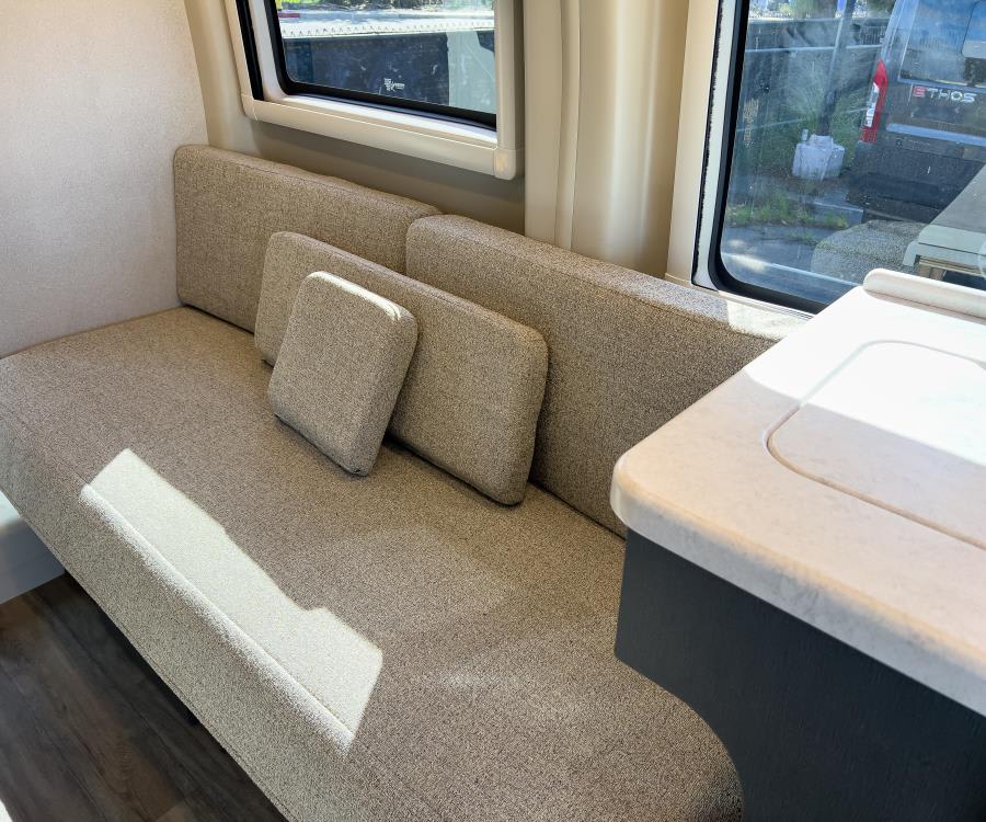 2026 Thor Motor Coach TALAVERA — photo 12 view