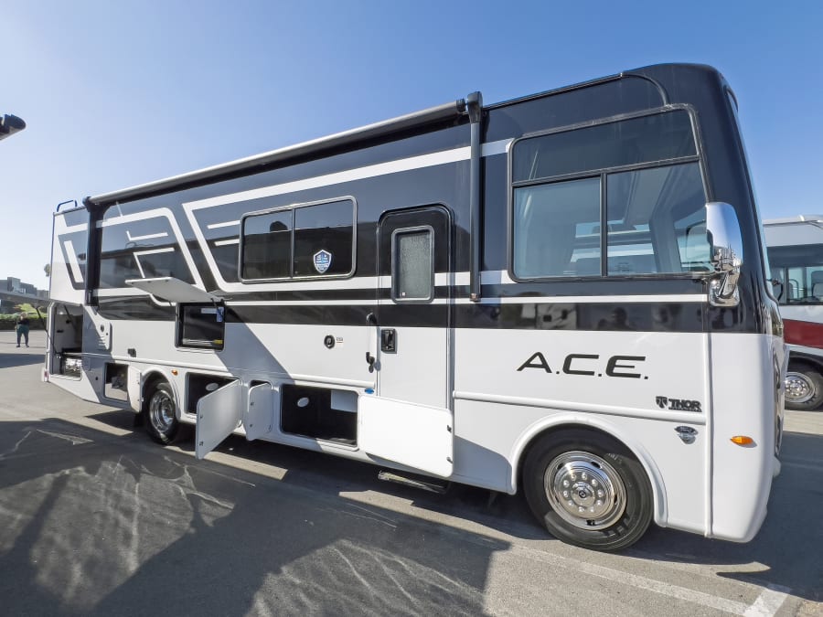 2026 Thor Motor Coach ACE — photo 21 view