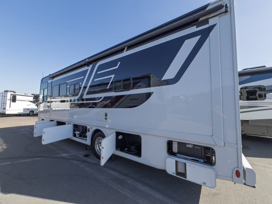 2026 Thor Motor Coach ACE — photo 29 view