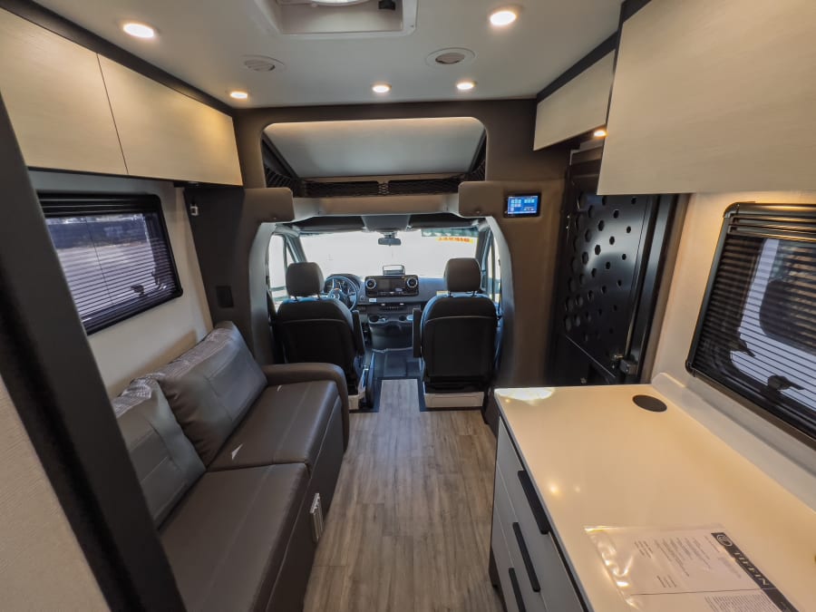 2026 Tiffin OPEN TRAIL — interior view
