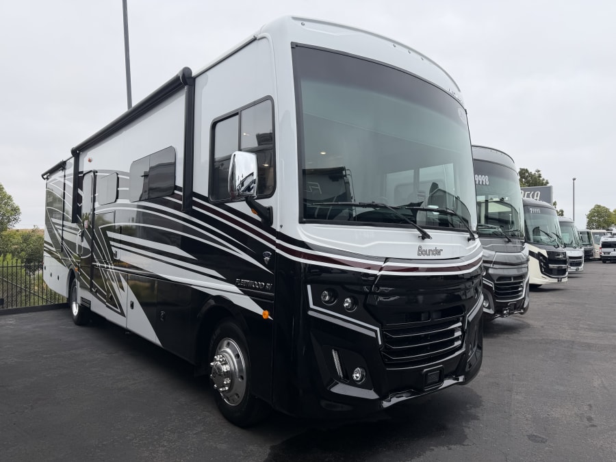 2026 Fleetwood BOUNDER