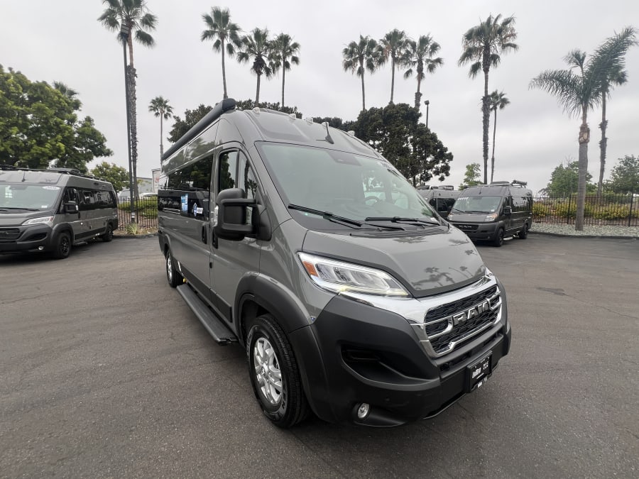 2027 Thor Motor Coach TELLARO