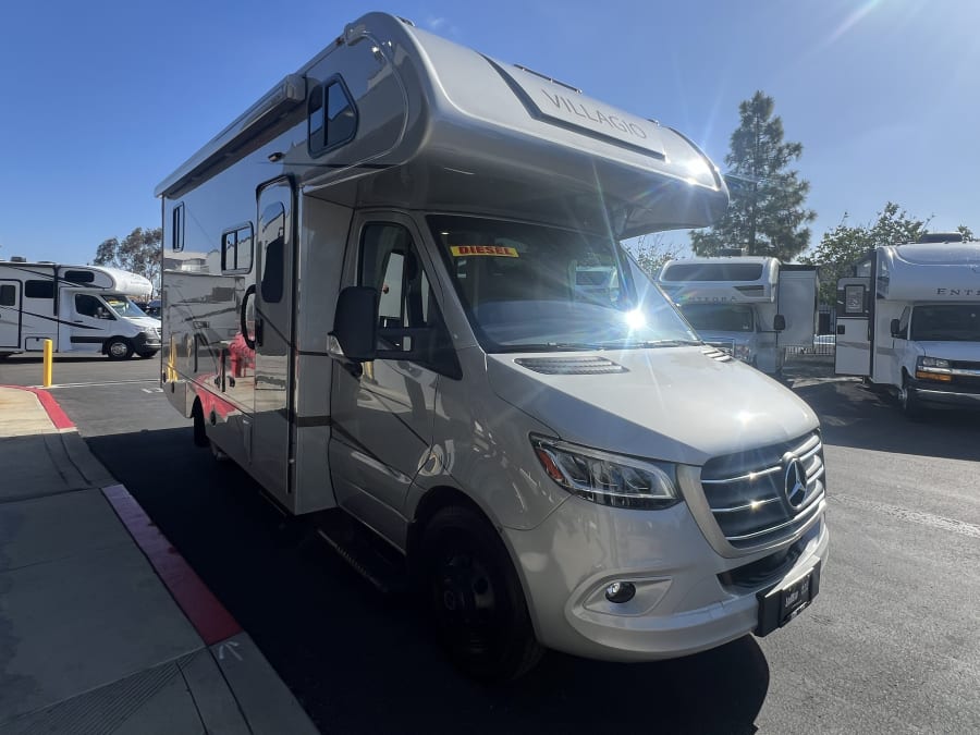 2026 REV Renegade VILLAGIO
