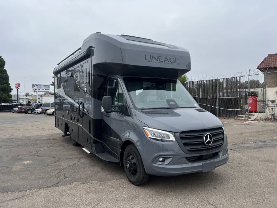 2026 Grand Design LINEAGE SERIES M
