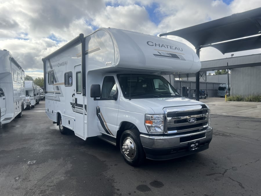 2027 Thor Motor Coach CHATEAU