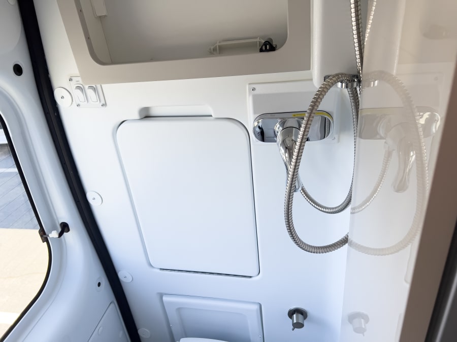 2023 Thor Motor Coach SEQUENCE — photo 16 view