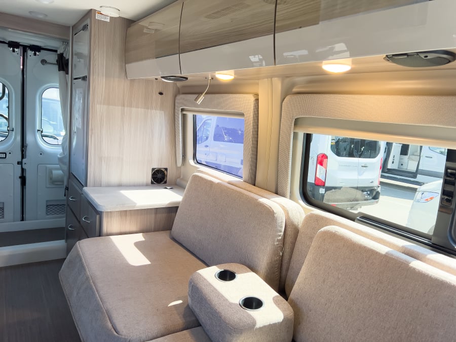 2023 Thor Motor Coach SEQUENCE — photo 18 view