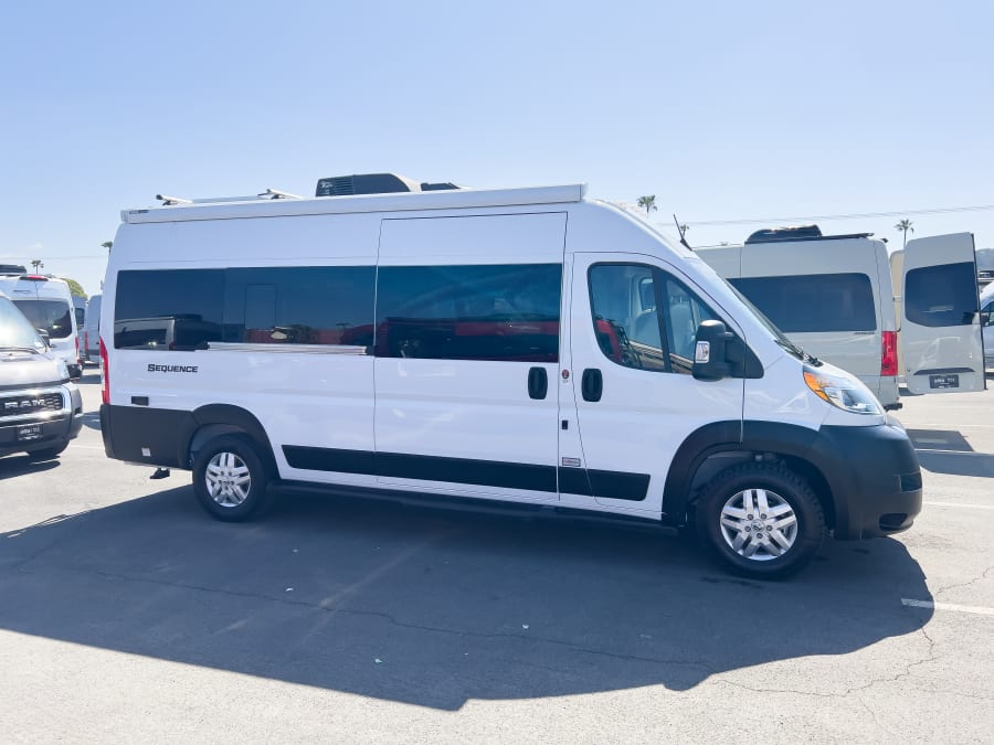 2023 Thor Motor Coach SEQUENCE — photo 24 view