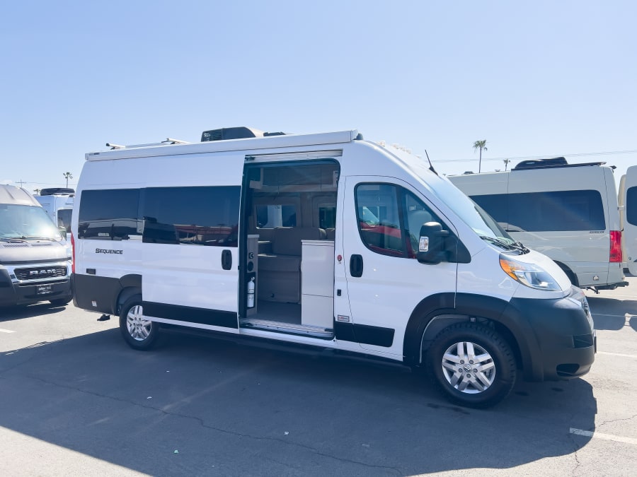 2023 Thor Motor Coach SEQUENCE — photo 25 view
