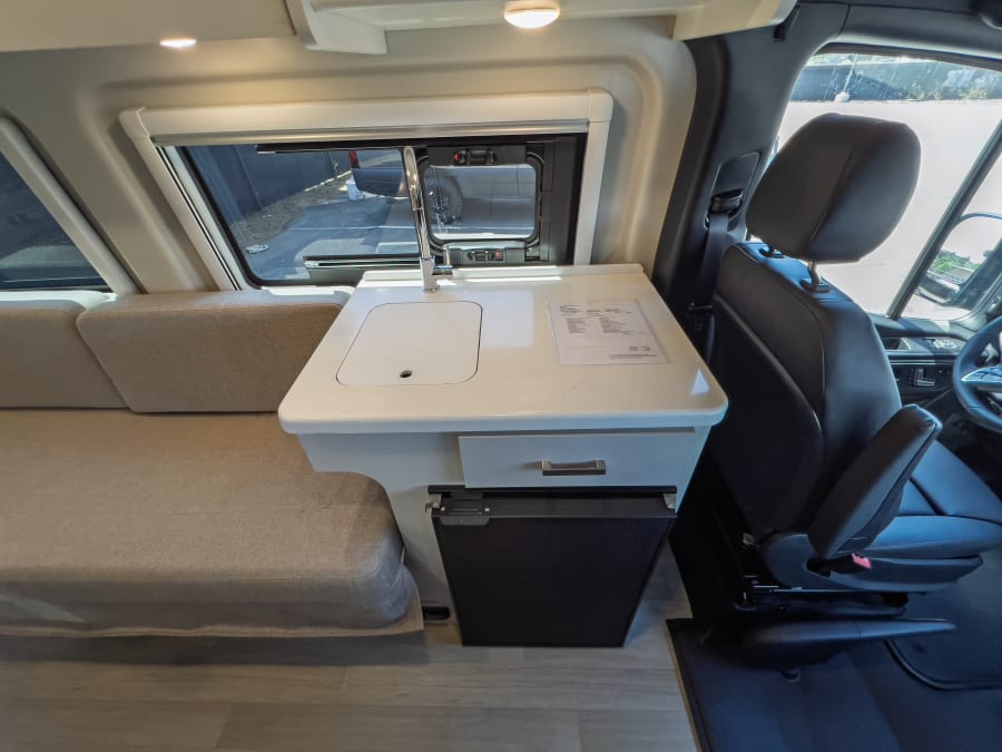 2026 Thor Motor Coach TRANQUILITY — photo 8 view