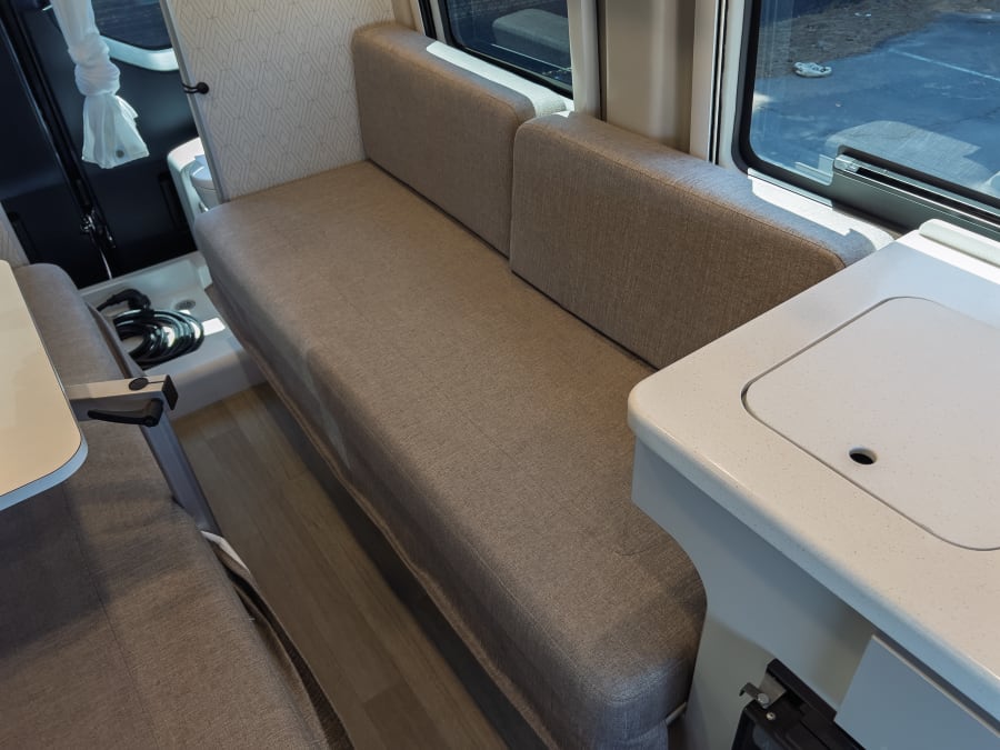 2026 Thor Motor Coach TRANQUILITY — photo 10 view