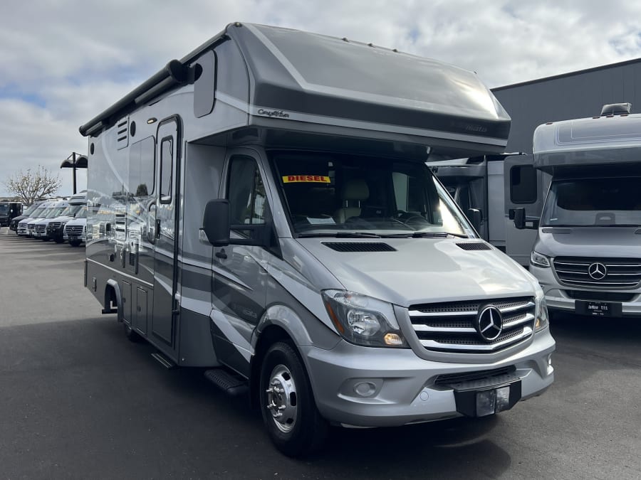 2020 Dynamax ISATA 3
