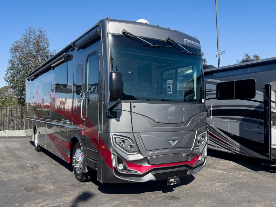 2023 Fleetwood FRONTIER