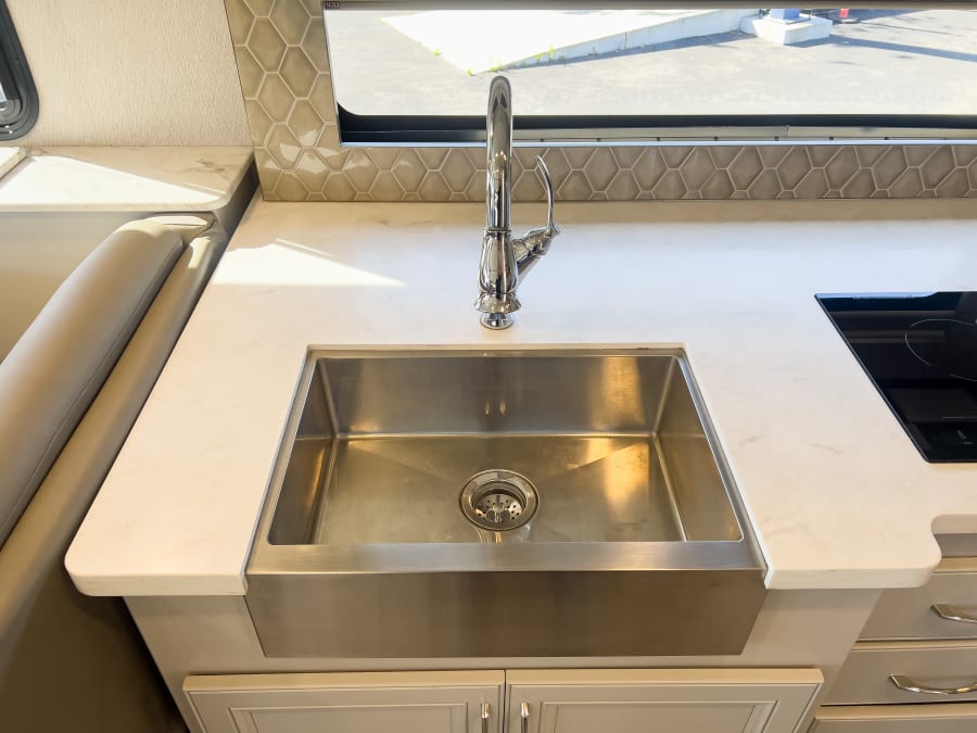2023 Fleetwood FRONTIER — photo 11 view