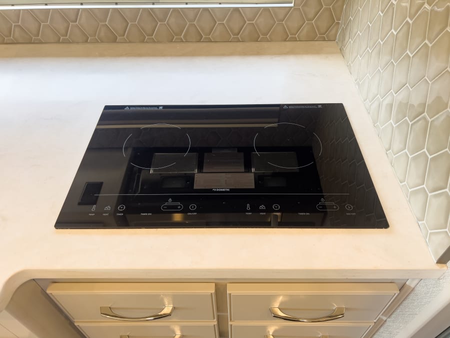 2023 Fleetwood FRONTIER — photo 12 view