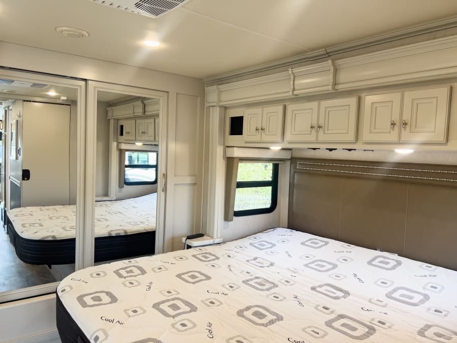 2023 Fleetwood FRONTIER — photo 19 view