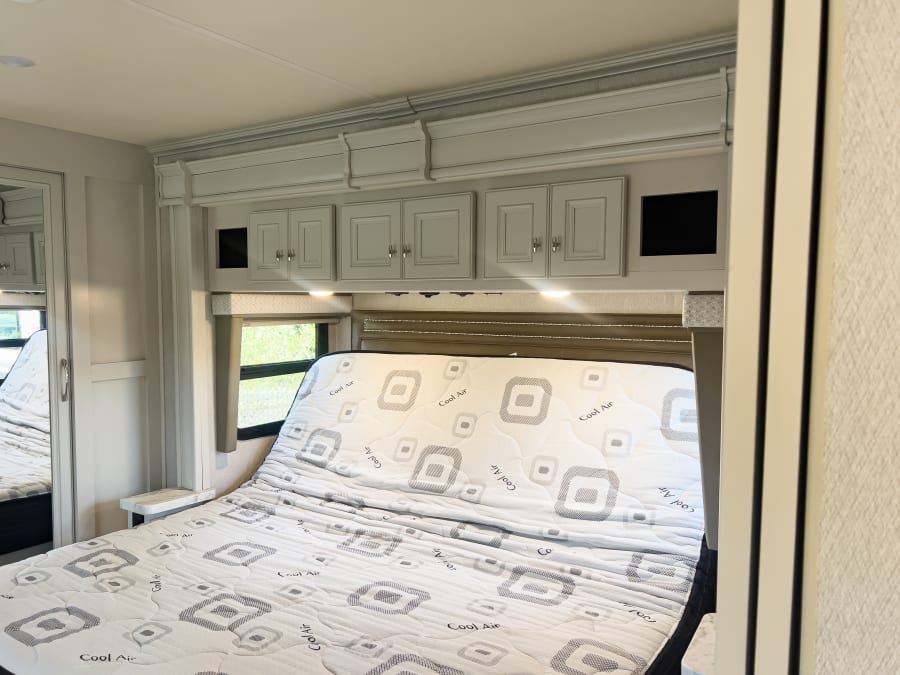 2023 Fleetwood FRONTIER — photo 21 view