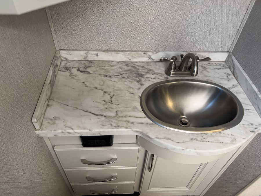 2023 Fleetwood FRONTIER — photo 30 view